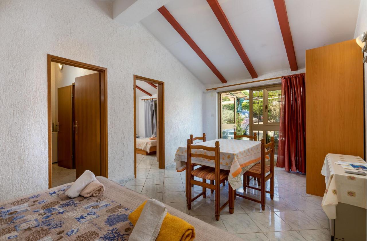Apartments And Room Pergola Rovinj Luaran gambar